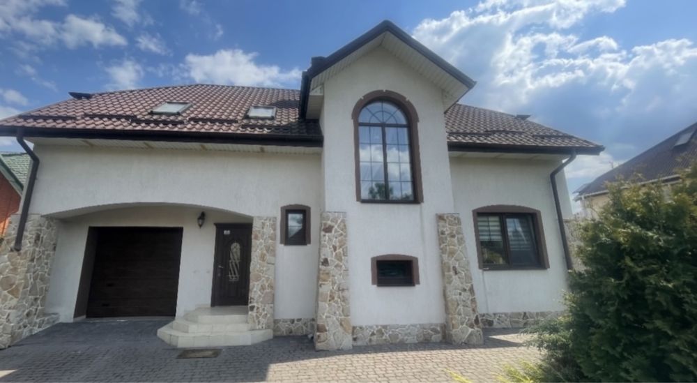 Оренда сучасного будинку в Центрі!