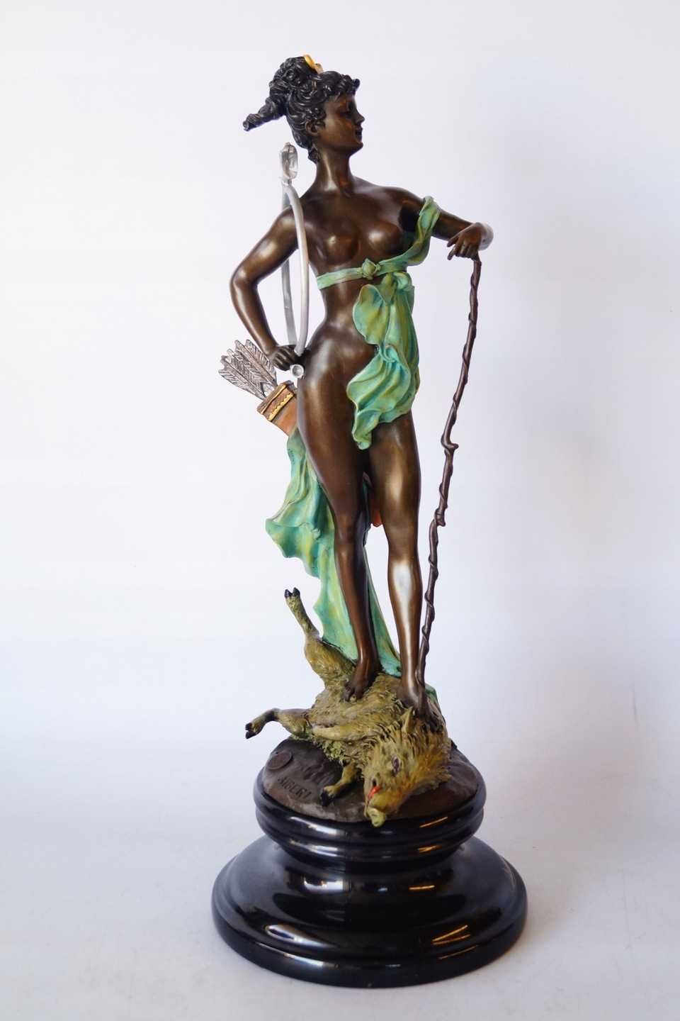 Artemida Diana bogini łowów myślistwo rzeźba brąz