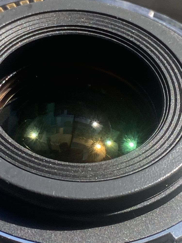 Обєктив Canon EF-S 17-85mm F4-5,6 USM можна з фотоапаратом