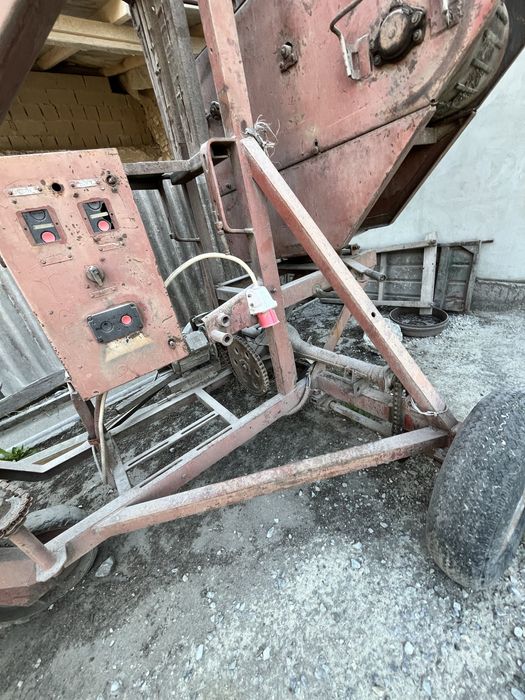 ЗМ-60 зернопогрущик