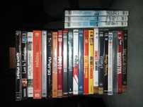 Filmes e séries de referência - originais, em DVD - 3 euros cada.