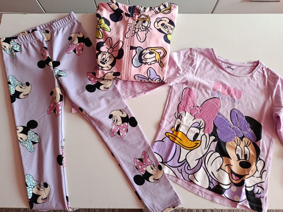 Nowe ubrania Minnie Mouse rozmiar 128 i gratisy