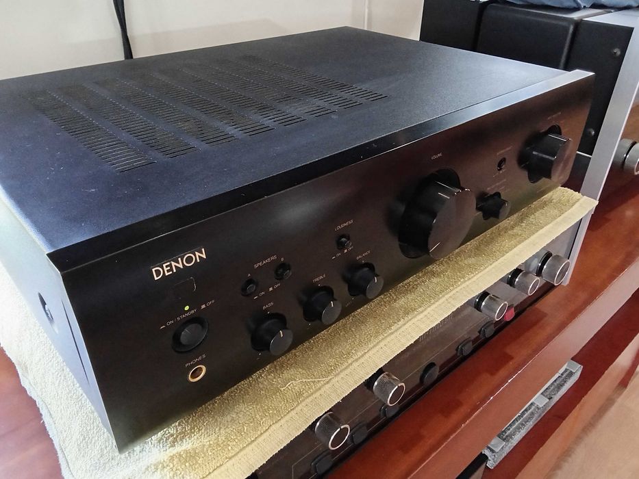 Amplificador Denon pma-700ae