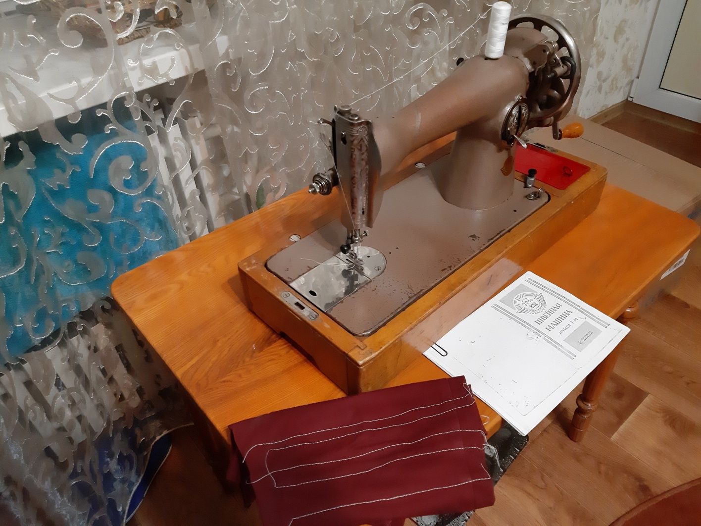 Антикварная швейная машинка "Подольск"