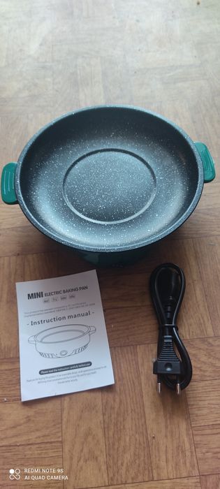 Nowa patelnia elektryczna 22 cm. 450W.