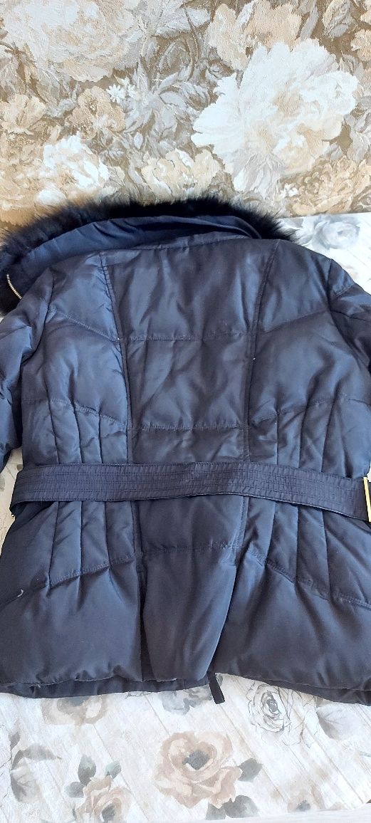 Продам жен. пуховик " Zara"