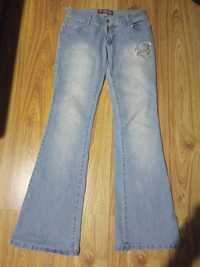 Продам джинсы женские(28 размер)