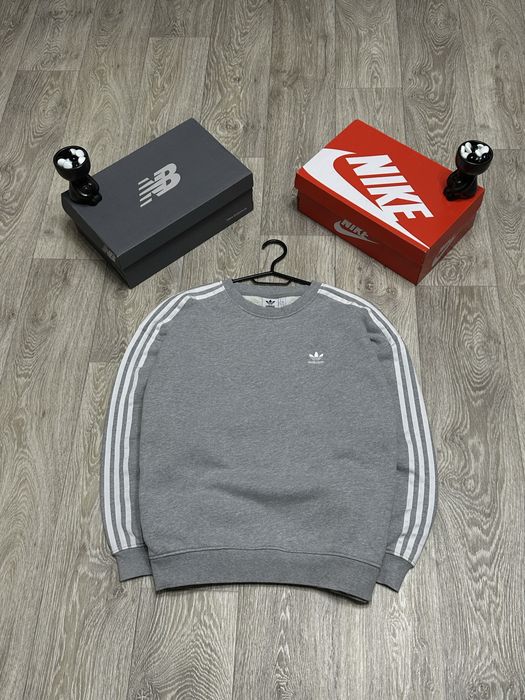 Свитшот adidas originals на лампасах