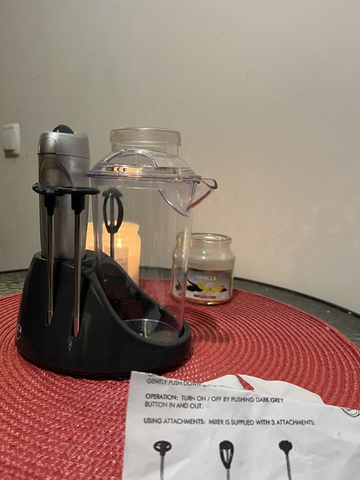 Міні- блендер на батарейках