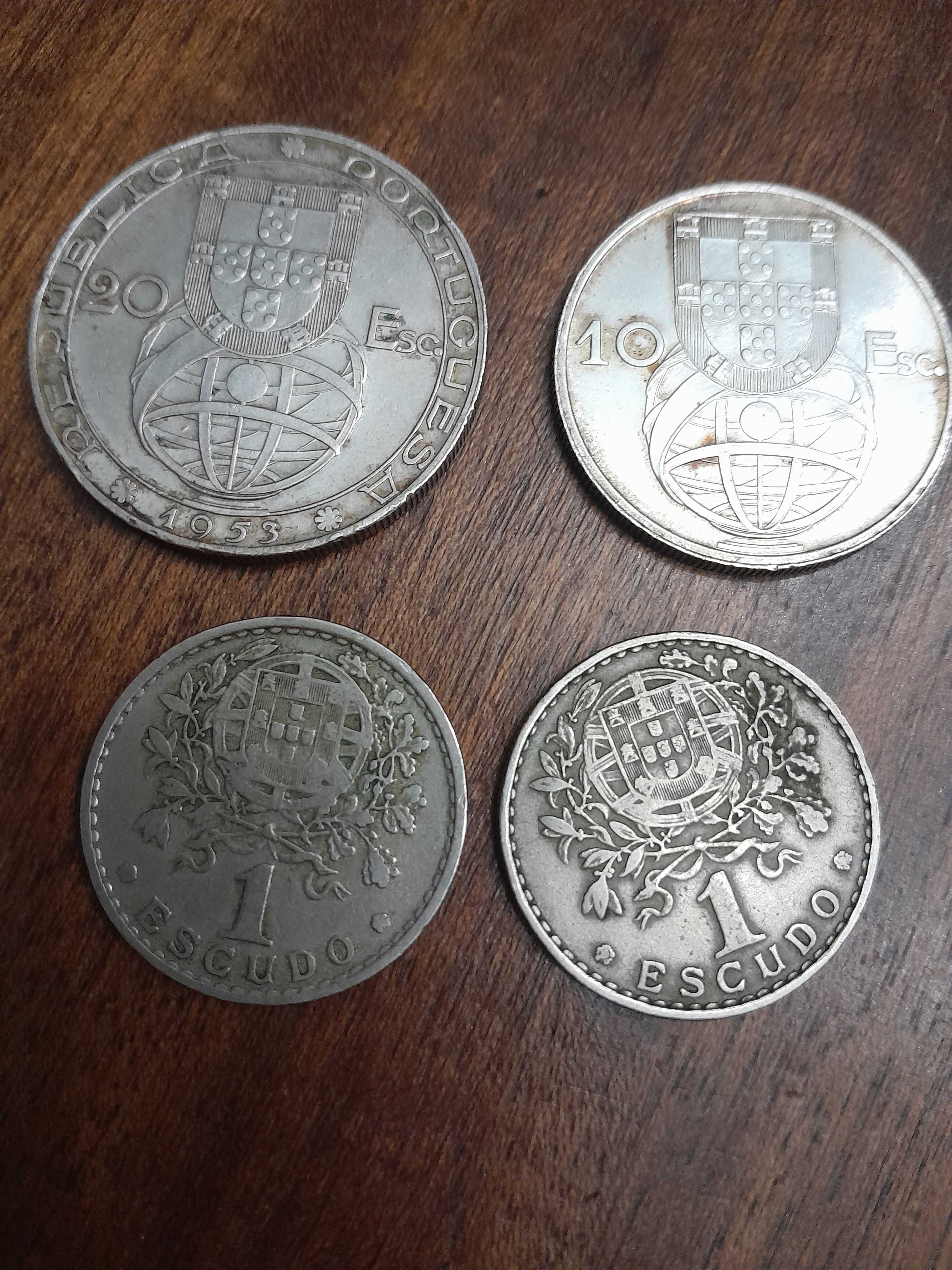 Vendo conjunto de moedas.44 moedas de 50 centavos 1 de 50 escudos