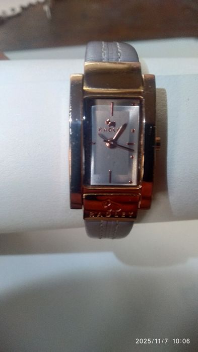 Часы женские Radley