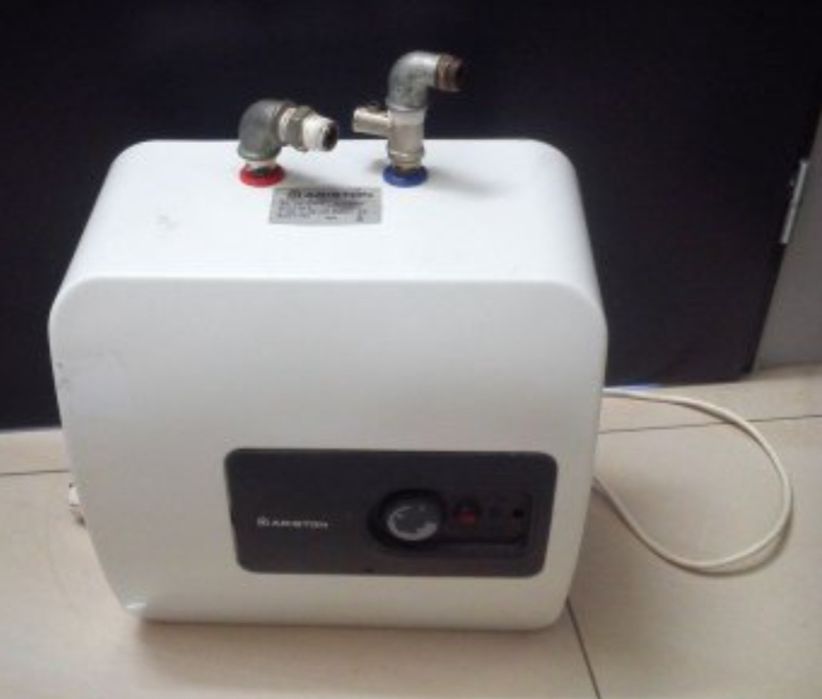 Бойлер б.в. Ariston pro 15