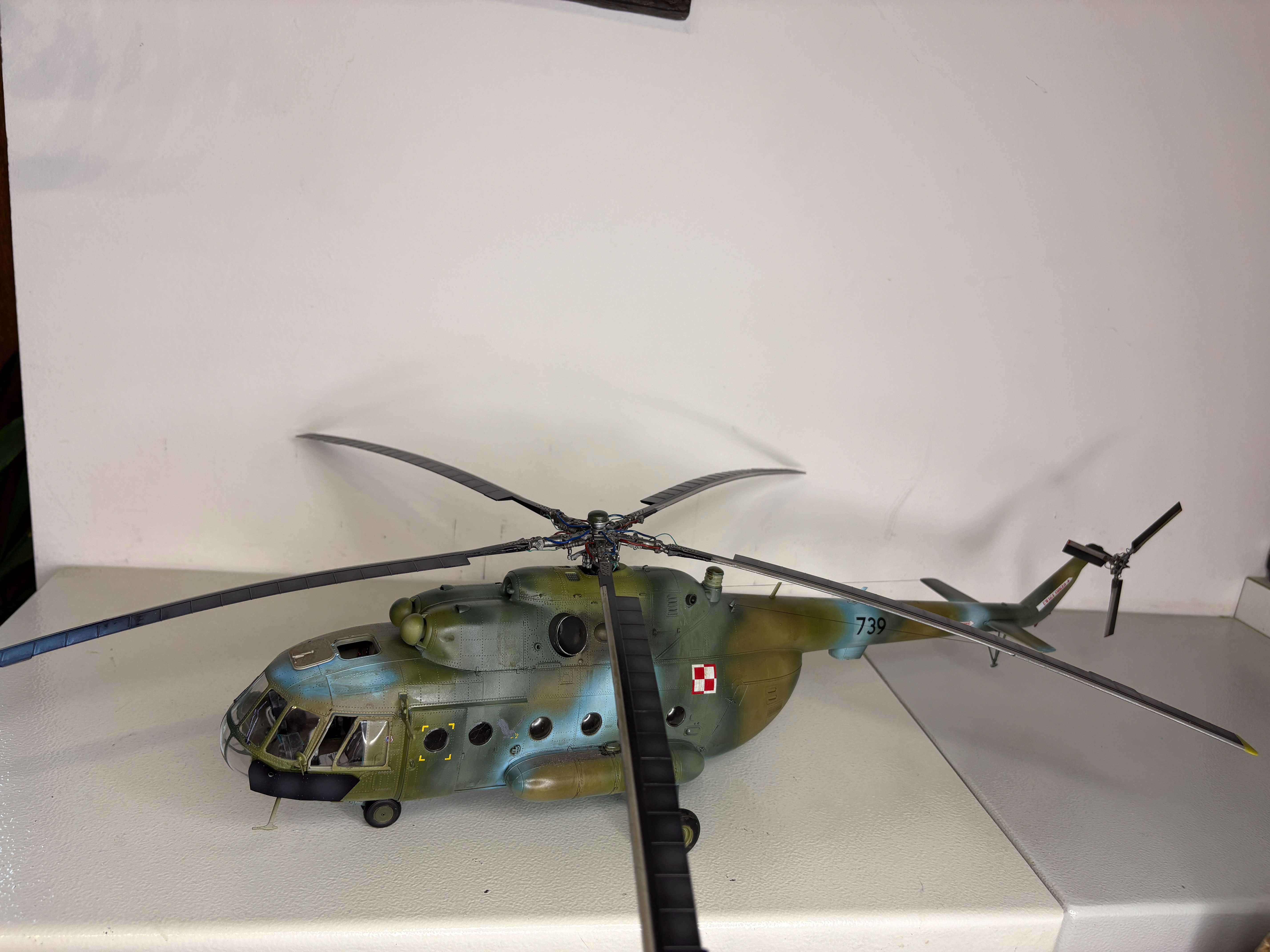 Śmigłowiec Mi-17 POLSKI Helikopter GOTOWY 1/35