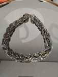 Colares e pulseiras como novos
