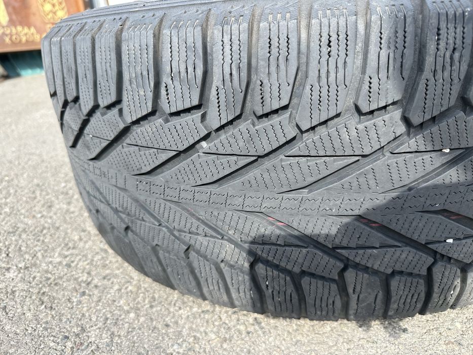 Шини комплект бу 275/45 R20 Nokian Hakkapeliitta R2 SUV 110R