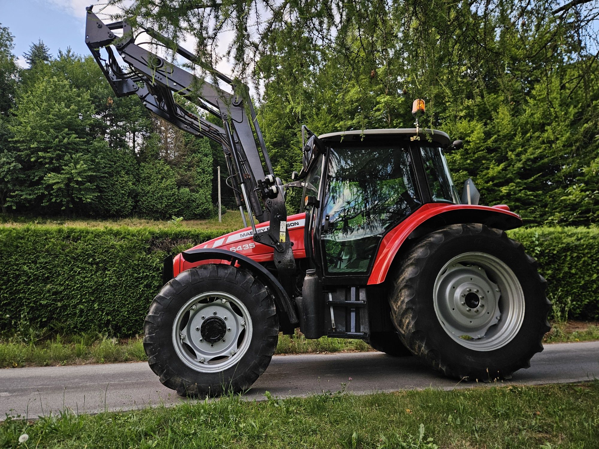 Massey Ferguson 5435, 90km, 2005 rok.