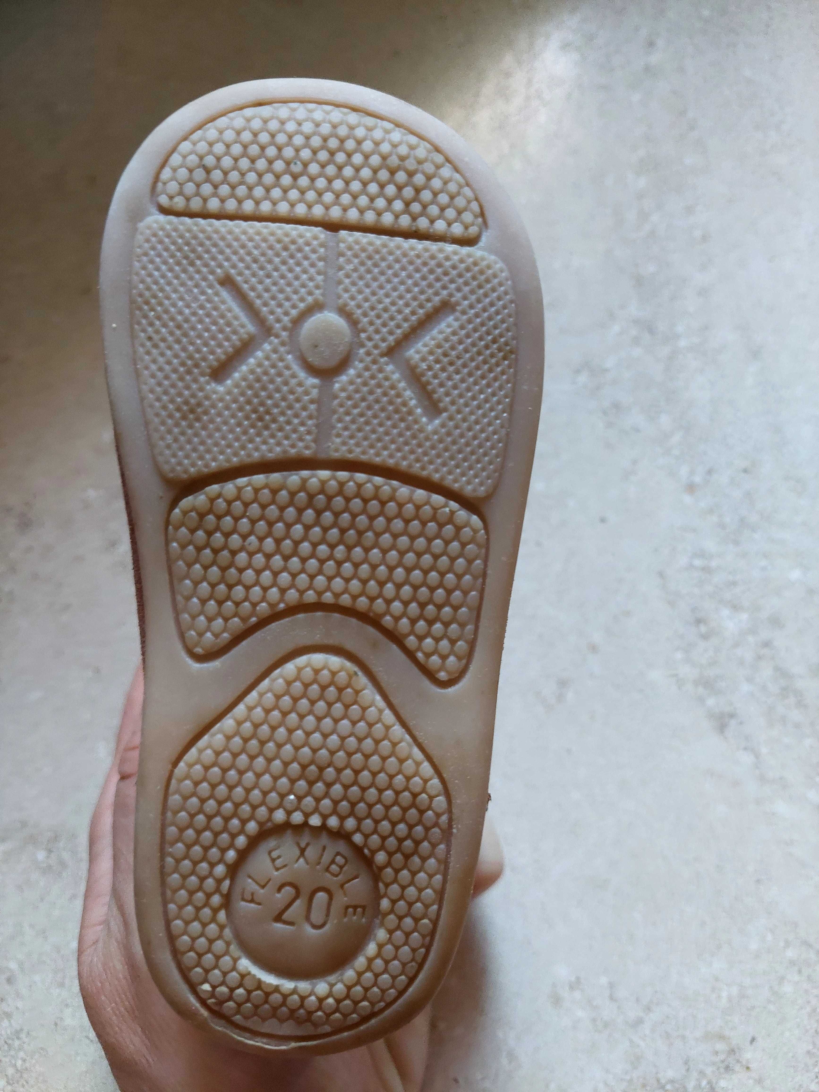 Botas carneiras de menina