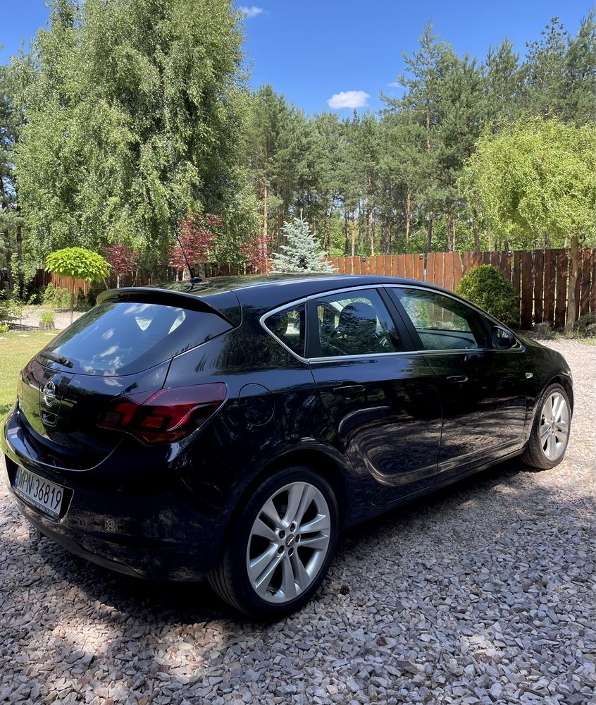 Opel Astra J COSMO 1.6 115km ! 134 tyś przebiegu !