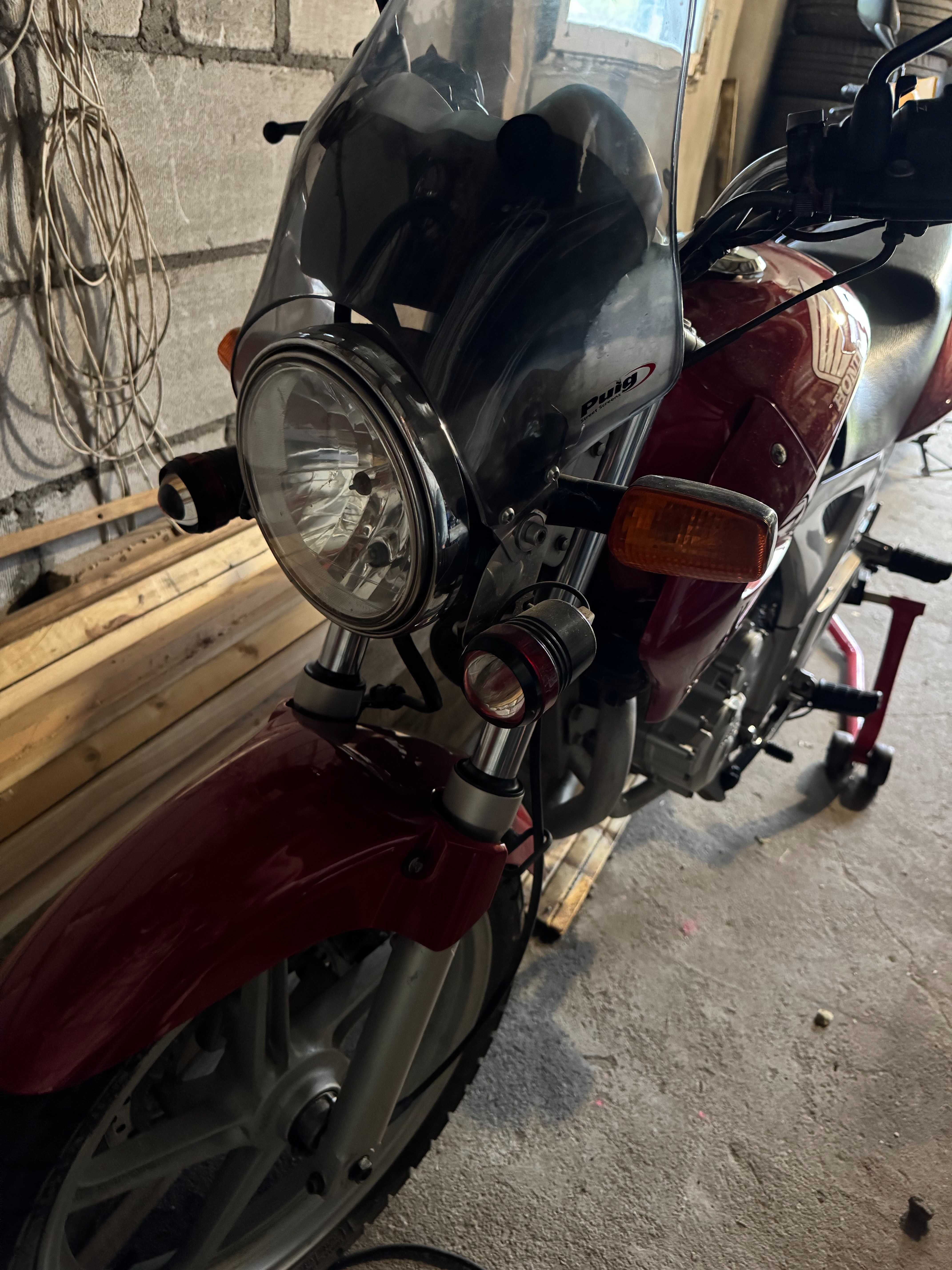 Motocykl Honda CBF250 bardzo szanowany