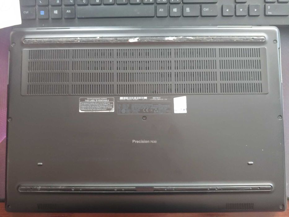 Dell Precision 7530 (i5-8gen, 32Gb, P2000 4Gb, 1Tb nvme)