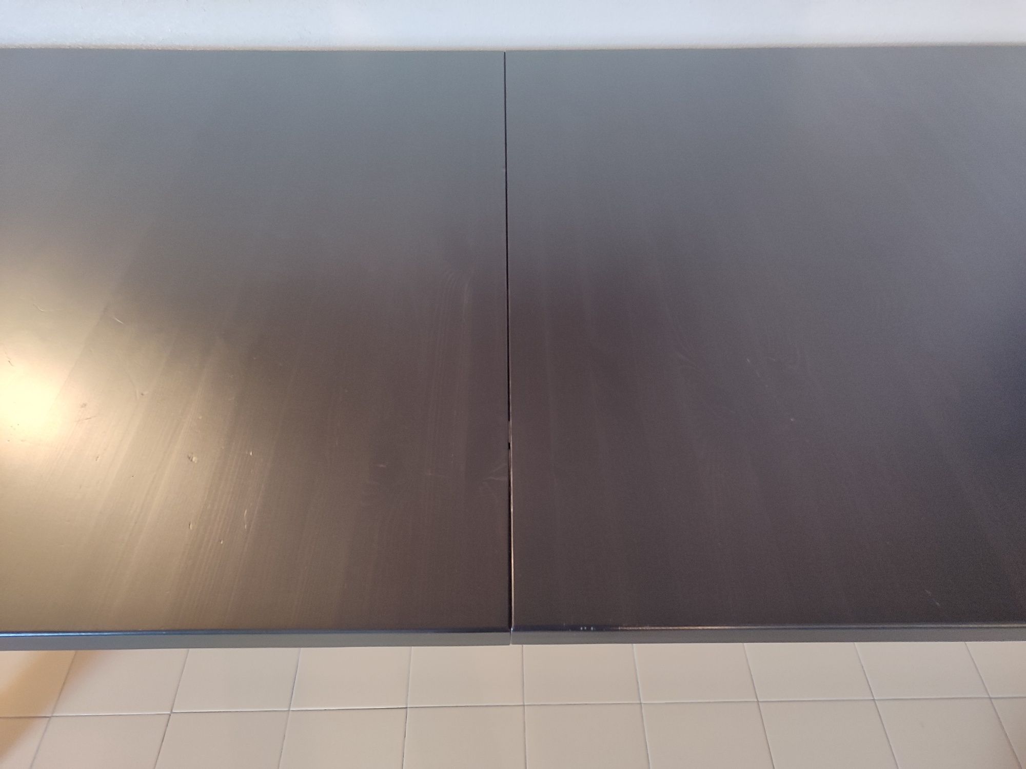 Mesa de sala de jantar