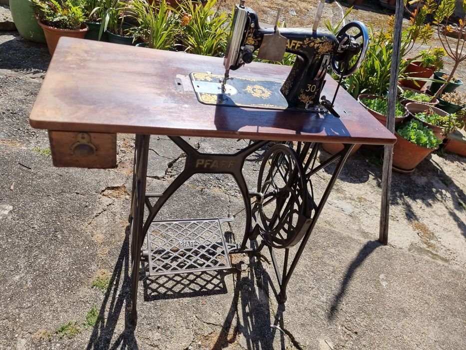 Maquina de costura pfaff