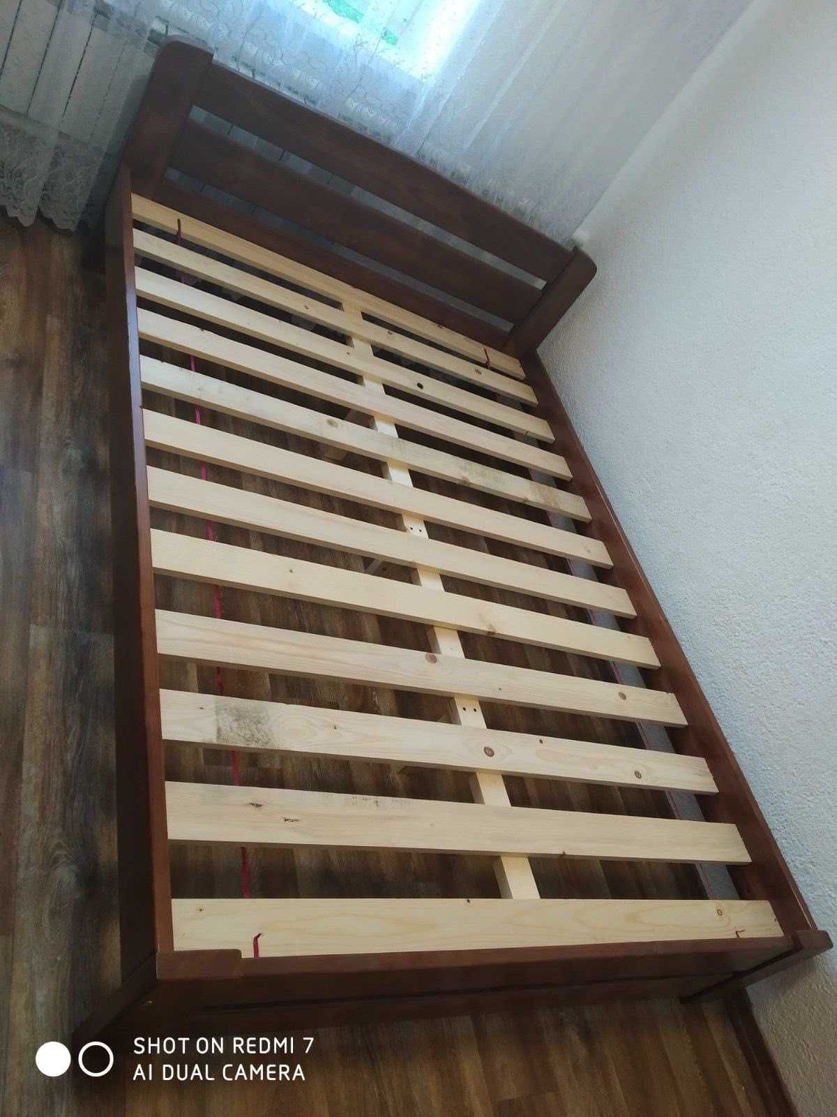Кровать деревянная 140*200см