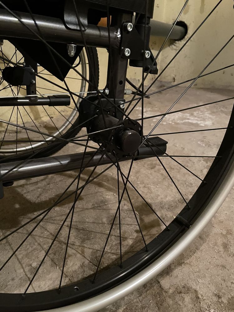 Nowy Wózek inwalidzki dla niepełnosprawnych aluminiowy