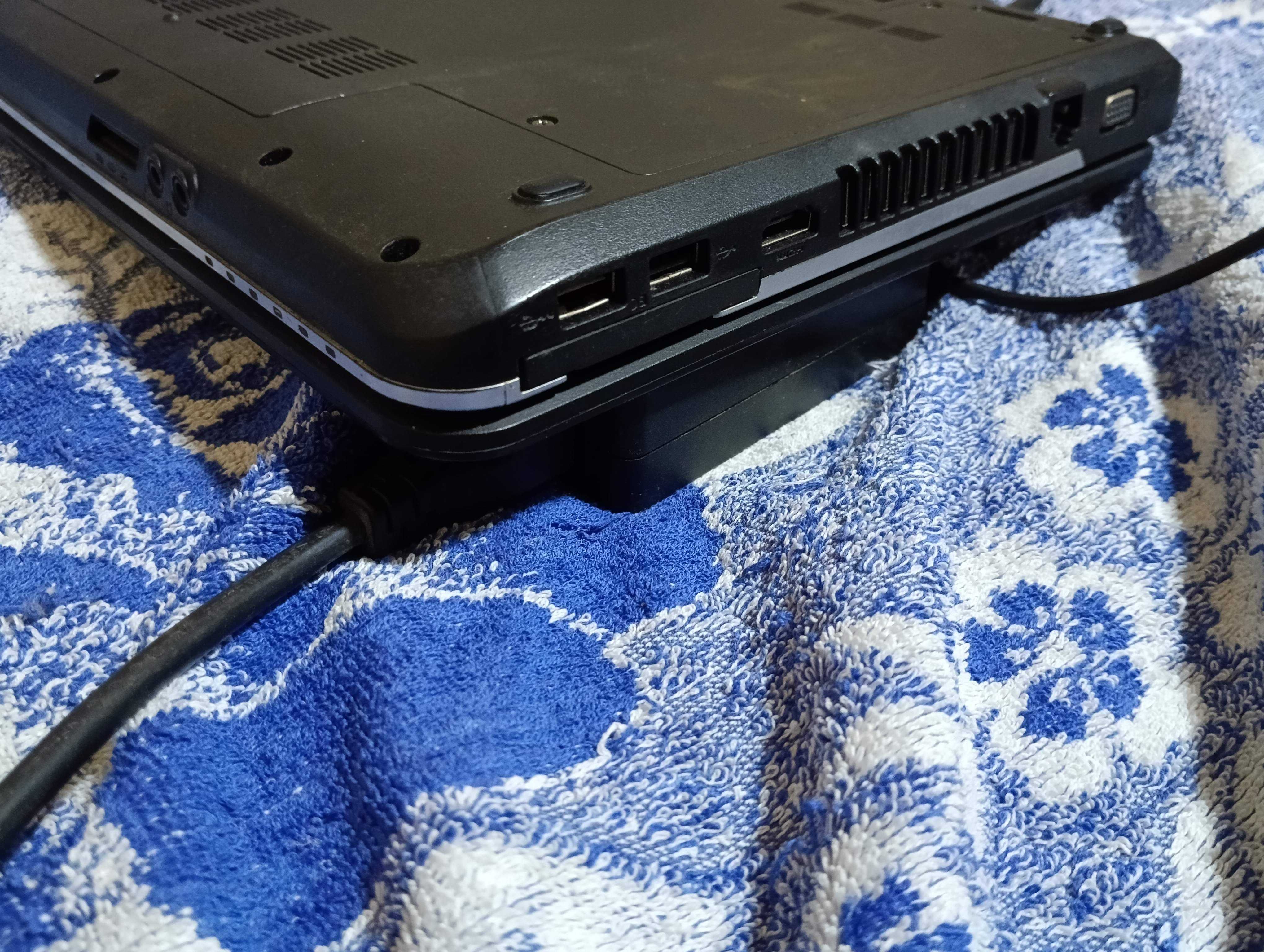Продам ноутбук Fujitsu LIFEBOOK AH512