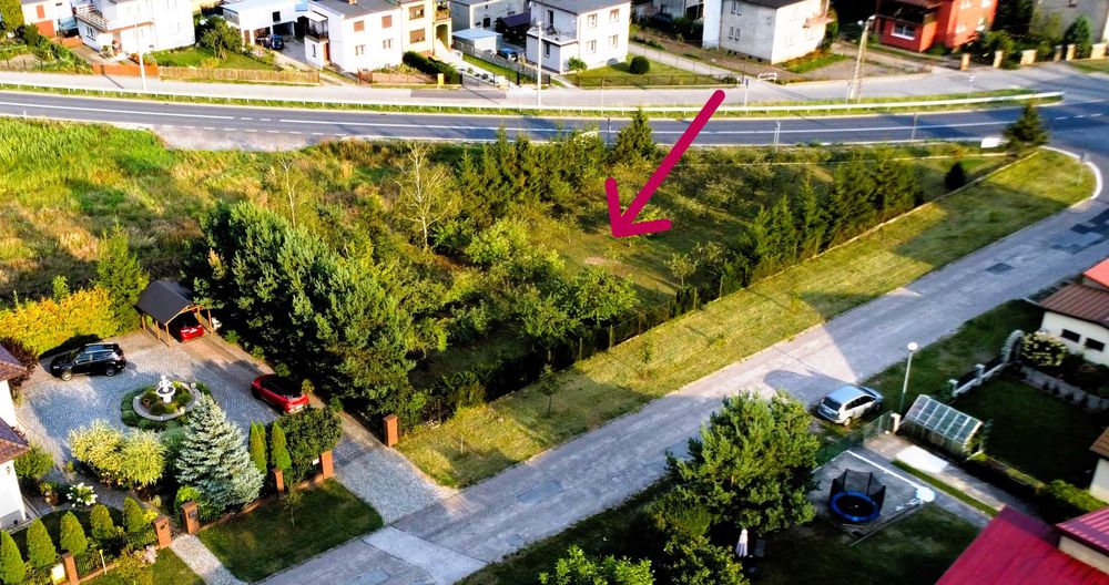 Działka pod zabudowę, ogrodzona, media. Świetna lokalizacja. OKAZJA !