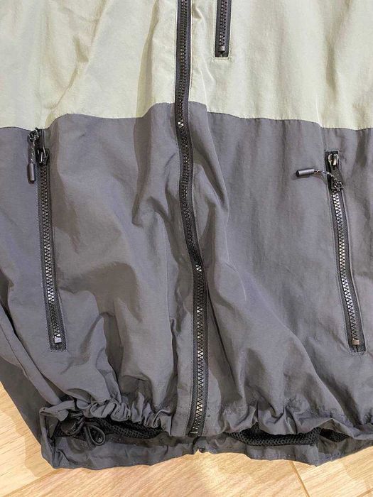 Продам куртку НМ