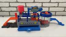 Hot Wheels - Mega myjnia, Mega garaz + dodatki