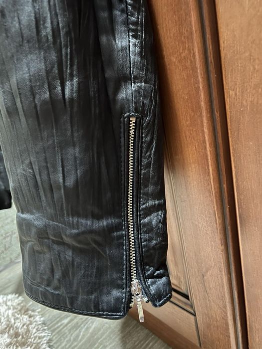 Шкіряна чоловіча куртка