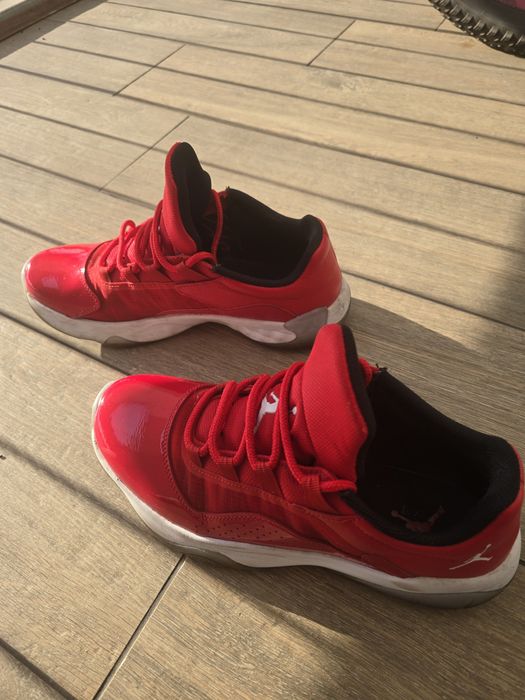 Buty NIKE AIR JORDAN 11 CMFT LOW rozmiar 42