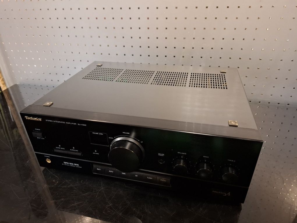 Wzmacniacz stereo TECHNICS SU-X302