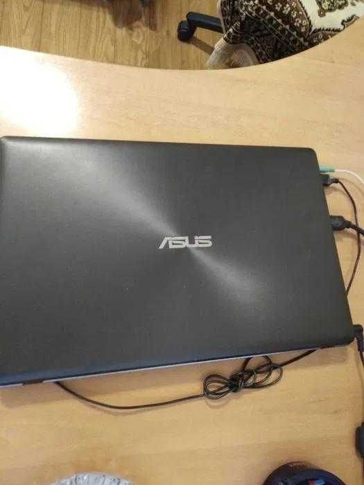 Ноутбук ASUS X550C