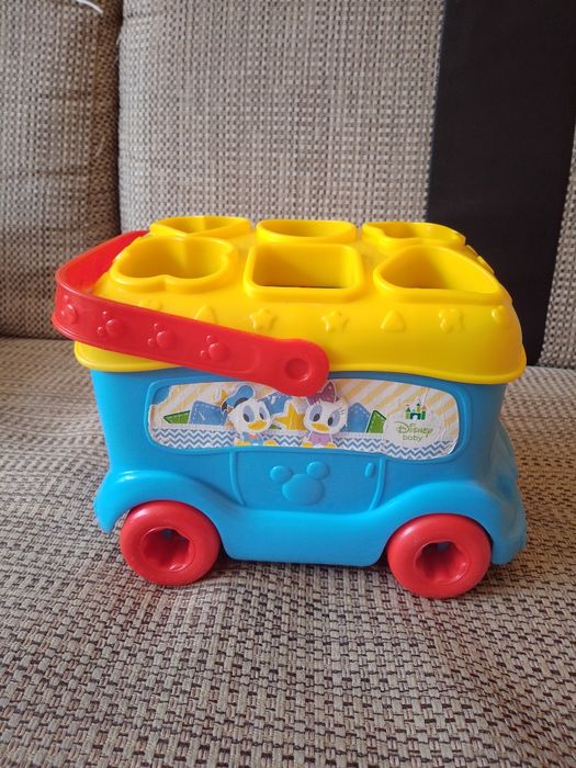 Sprzedam samochodzik z klockami