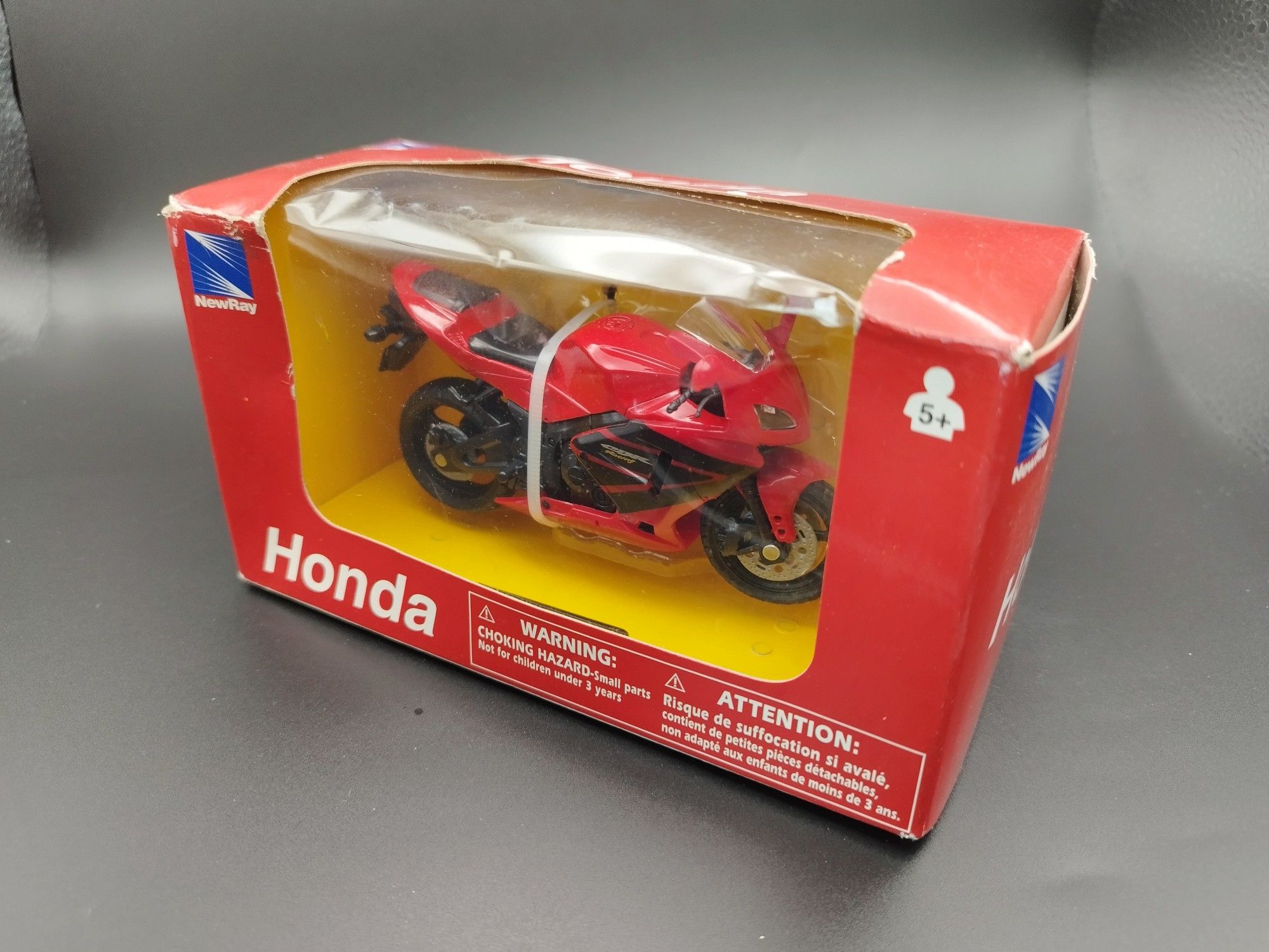 1:18 NewRey Motocykl Honda CBR600 RR Motor model