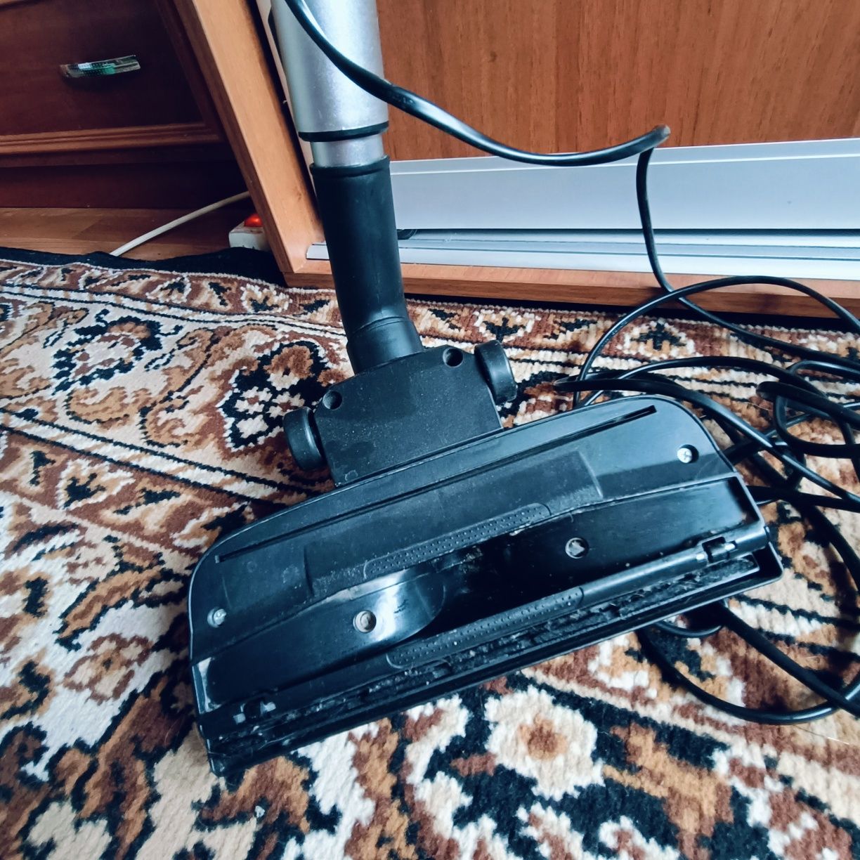 Продам  безмешковый пылесос