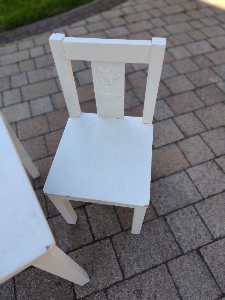 Stolik i krzesełka Ikea