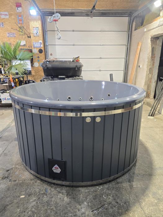 Jacuzzi / Balia zewnętrzna z piecem na drewno - mało używana