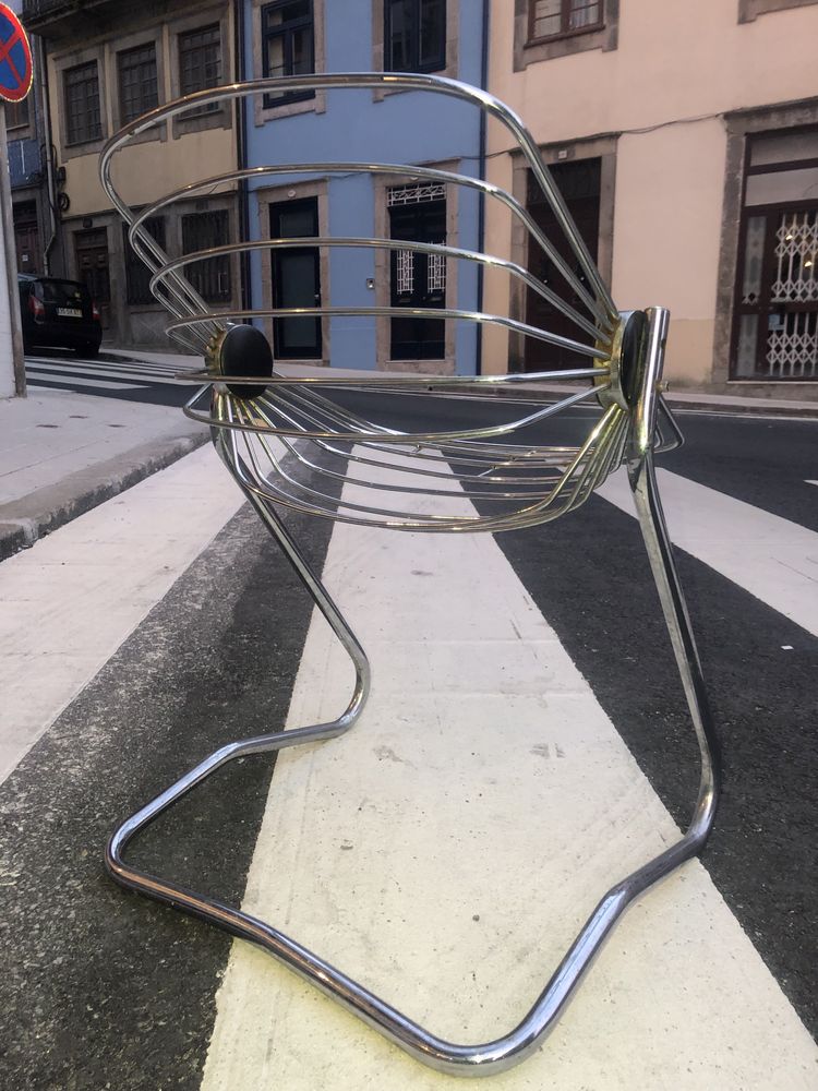 Cadeira vintage italiana tubular em aço cromado, anos 1970
