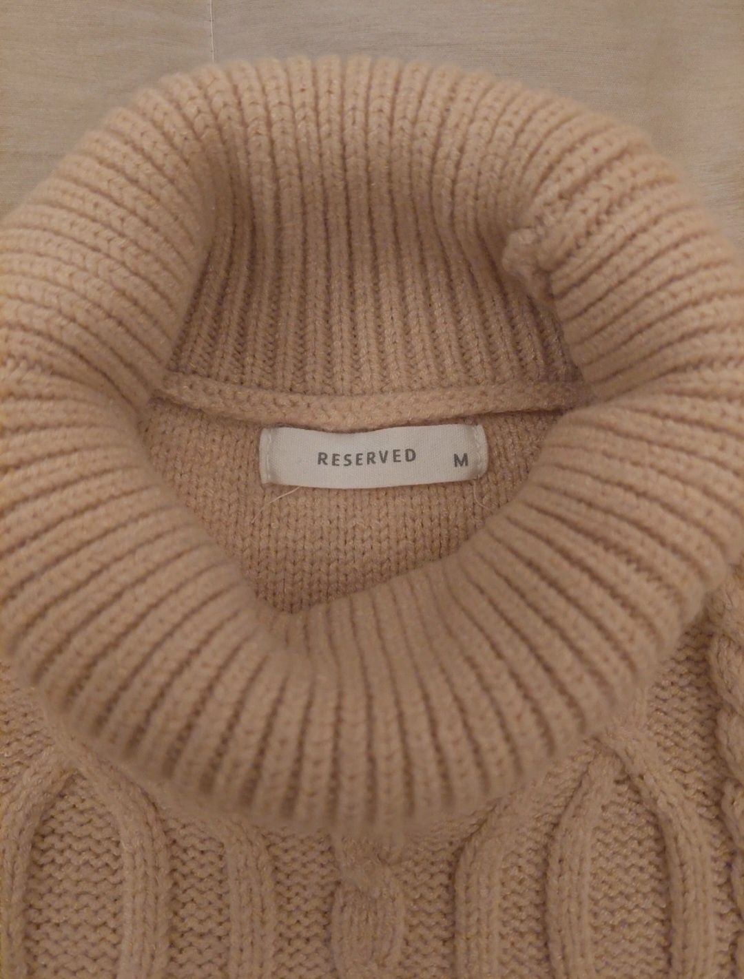Sweter damski marki Reserved