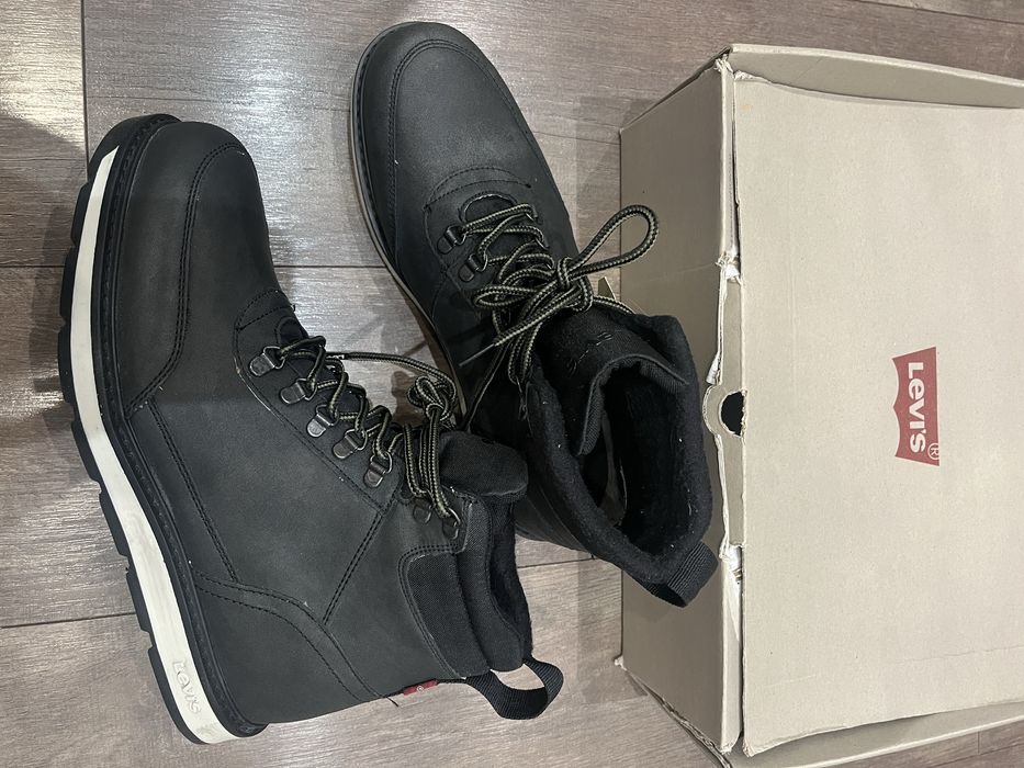 Buty Zimowe Levis 44