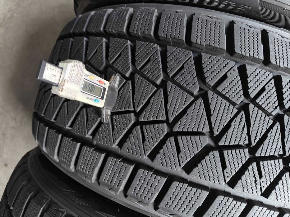 2шт R20 275 40 Bridgestone Blizzak DM-V2 зимові шини преміум як нові