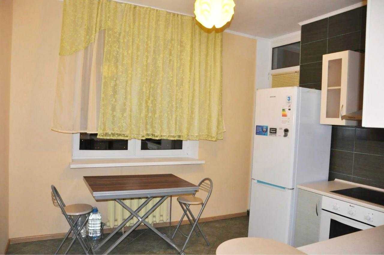 2 кімнатна квартира в Києві з ремонтом Дарницький Пчілки 2 Дарницький