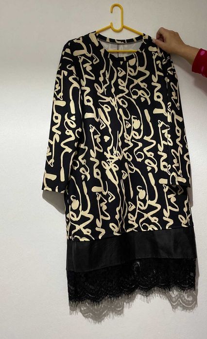 Vestido preto com renda