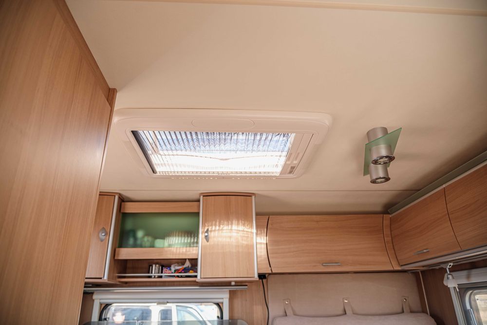 Доглянутий трейлер (кемпер) Bürstner Averso 390TS 2010