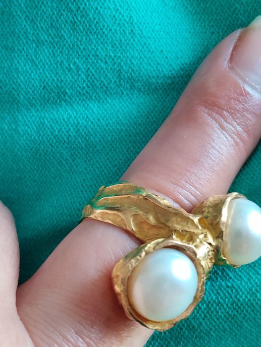 Anel ouro e pérolas