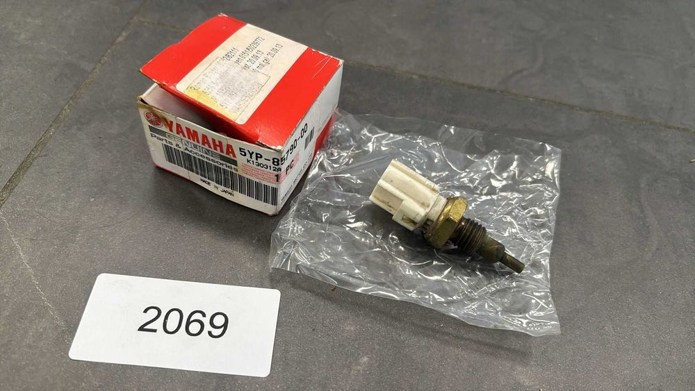 Czujnik Temperatury Cieczy Yamaha XP 250 XJ6 WR125 FZ8 FZ6 [2069]